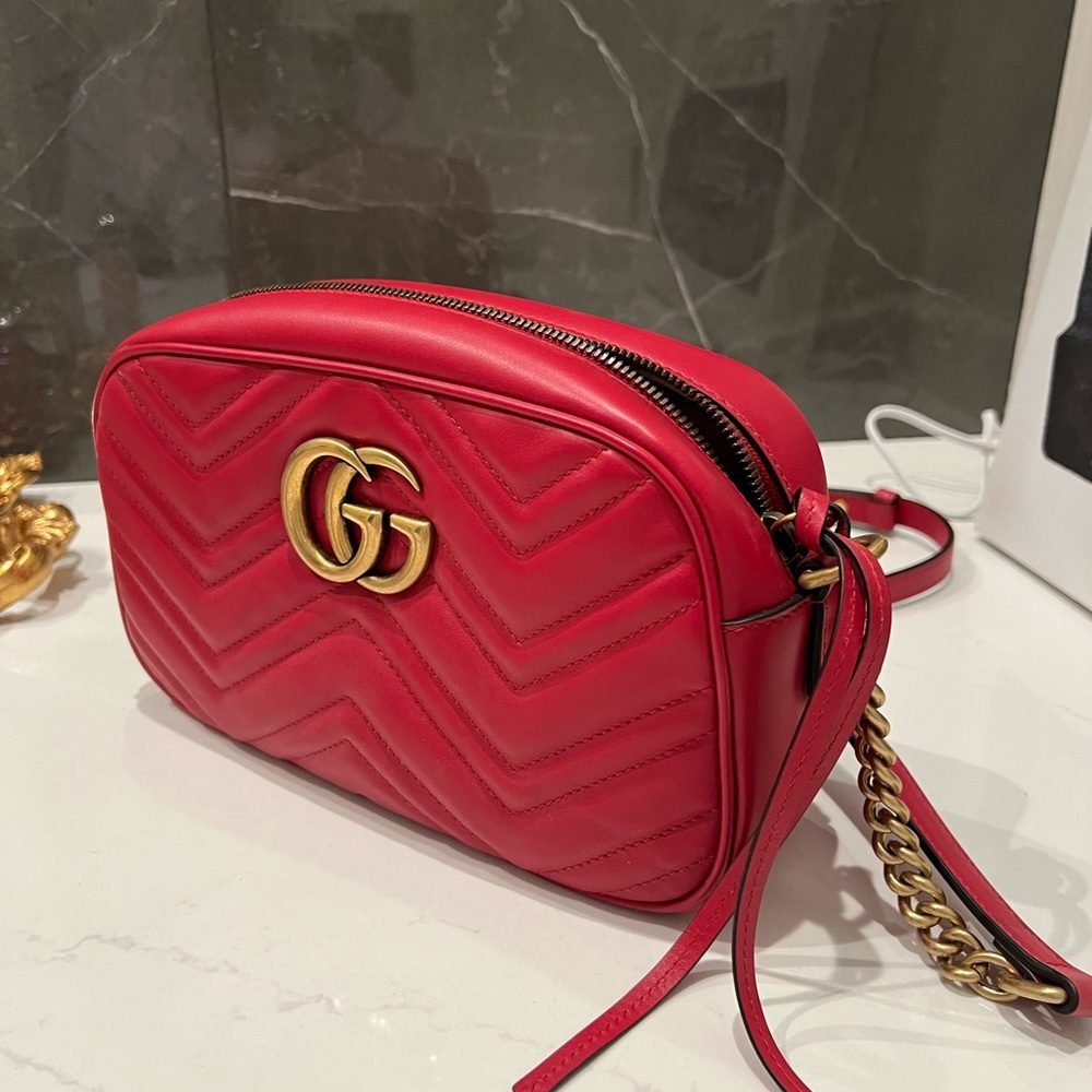 GG Marmont small shoulder bag. Authentic